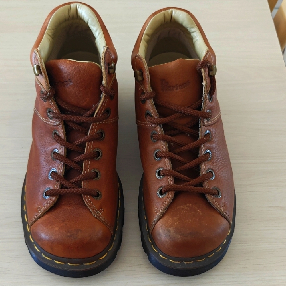 Dr. Martens Chestnut Leather Chunky, 6 Eyelet Ankle Boots, Size 8M